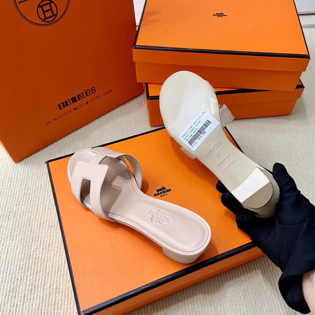 에르메스 올수공 오아시스 슬리퍼 샌들 스위프트 43